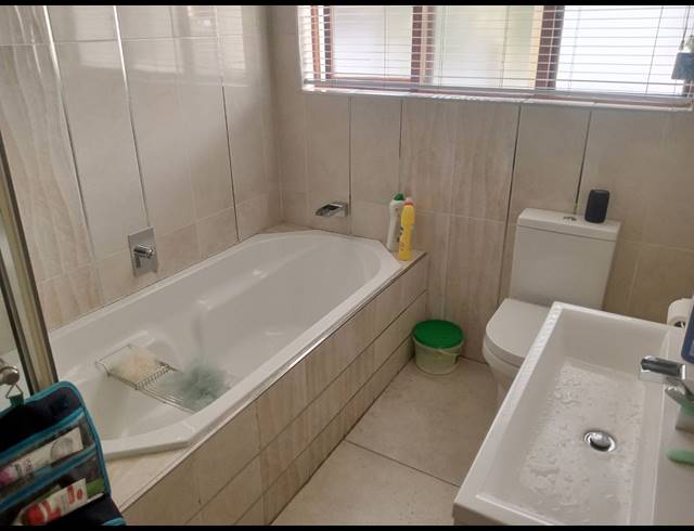 4 BEDROOM HOUSE FOR SALE IN PARKHAVEN